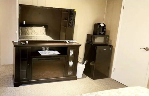 Welland Apartment | Private Comfortable room for two