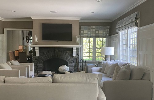 Greenwich House | Private Community Luxury Greenwich Home On Lake