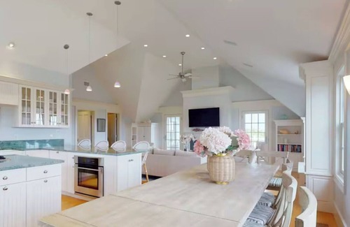 Dionis House | Private Compound w/two houses, pool, hot tub, sauna, & Jeep available to rent!