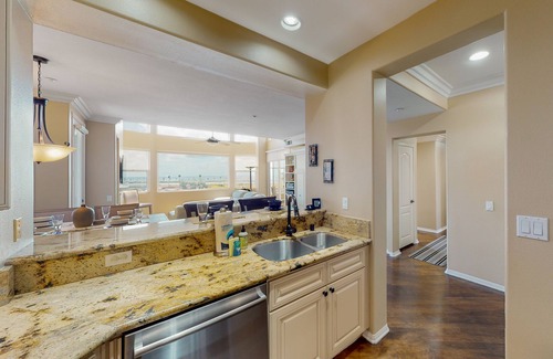 Carlsbad Condo | Private condo near the beach with water views, soaking tub, grill - pool access