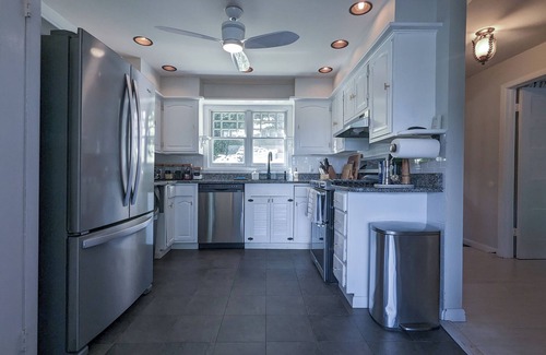 Roxbury House | Private Contemporary Cottage with heated pool, hot tub and wide mountain views.
