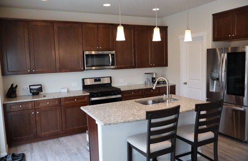 Colorado Springs House | Private Corner Lot Hot Tub & BBQ Cul-de-sac Large Backyard Mountain View