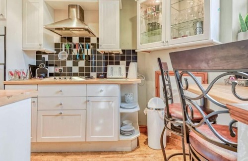 Cosford House | Private Cosy 1-Bedroom Cottage in Wheaton Aston, Staffordshire