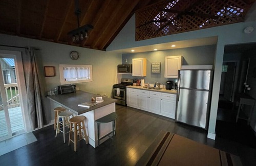 Sheldon Cottage | Private Cottage on Lake Champlain