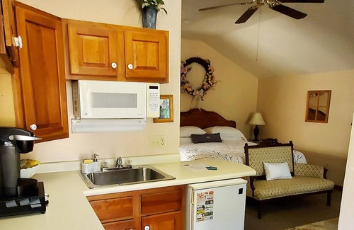 Ellicottville Cottage | Private Cottage at Saisons Inn in Ellicottville, New York