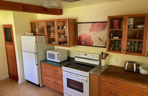 North Saanich Cottage | Private Cottage: charming 2 bed + 2 bath forest sanctuary