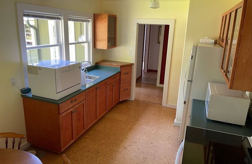 North Saanich Cottage | Private Cottage: charming 2 bed + 2 bath forest sanctuary