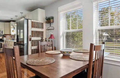 Bay St Louis House | Private Cottage- fenced yard!