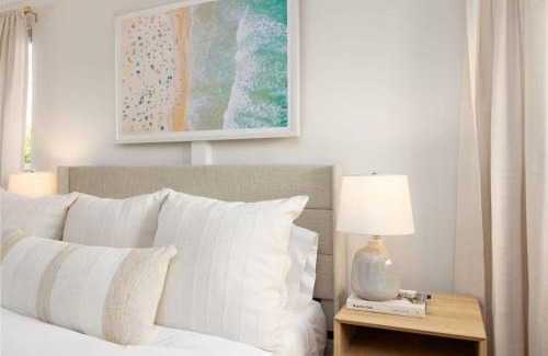 El Granada House | Private Cottage House - Walk to Beaches HarborFood Trials so much more