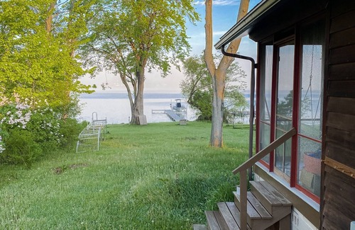 Dundee Cottage | Private Cottage in Penn Yan w/yard and lake front