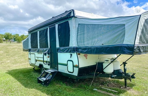 Dundee Cottage | Private Cottage in Penn Yan w/yard and lake front
