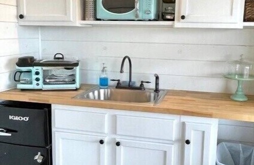 Fredericktown Cottage | Private Cottage, King Bed, Kitchenette, Views for mile, Bon Fire, Hike, Fish