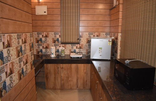 Kasauli Cottage | Private Cottage near Mall Road + Mountain view