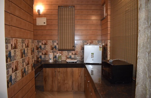 Kasauli Cottage | Private Cottage near Mall Road + Mountain view
