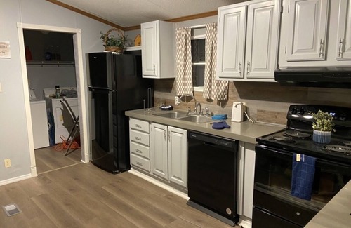 Stambaugh Cottage | Private Cottage Near The Lake with 3 bedrooms, 2 baths, and a gameroom!