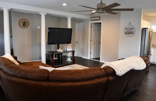 Arundel on the Bay House | Private Cottage on gated estate