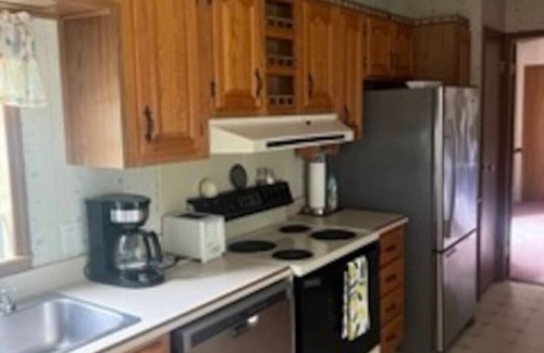 Berkeley Cottage | Private Cottage on Horse Farm in Williamsburg!