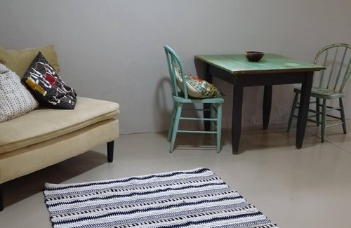 Buffalo City Apartment | Private cottage on an organic training farm