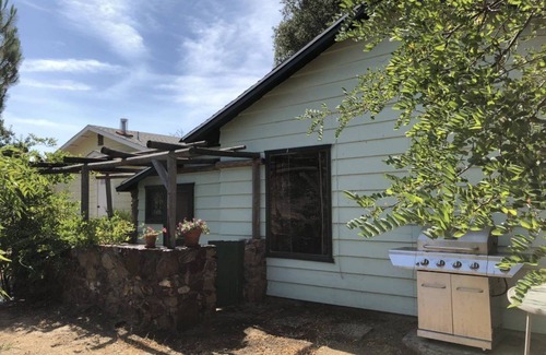 Julian Cottage | Private Cottage “Storybook Barn”