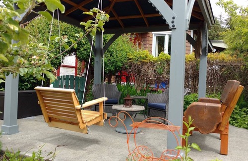 Sointula Cottage | Private Cottage suitable for only 2 adults.