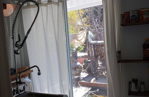 Canoga Park Cottage | Private Cottage