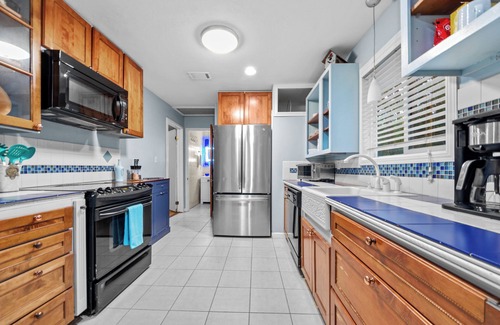Pass Christian Cottage | Private Cottage-Pet Friendly-5 min to Beach