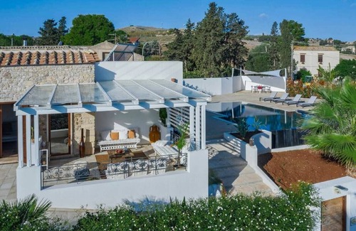 Buseto Palizzolo Villa | Private countryside villa with swimming pool