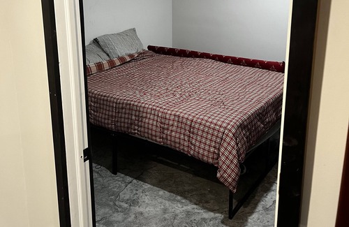 Cramahe Apartment | Private Country Bachelor pad