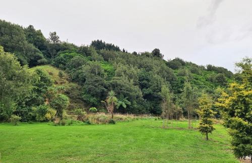 Paraparaumu House | Private Country Cottage
