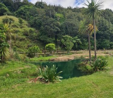 Paraparaumu House | Private Country Cottage