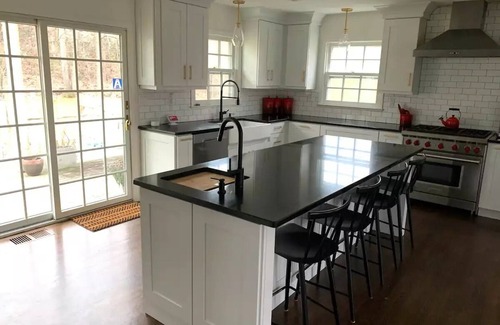 Bedford Hills House | Private Country Getaway
