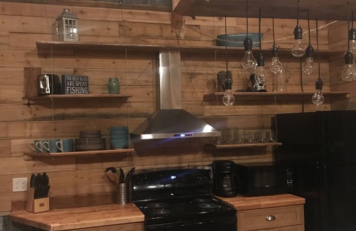 Union Springs Cabin | Private Country Getaway