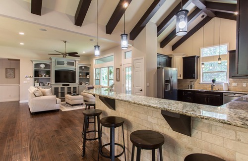 Borden House | Private Country Getaway 20 minutes from downtown Louisville, KY