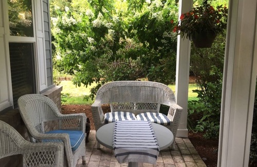 Marcola House | Private country property only minutes from town.