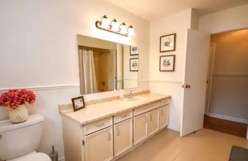 Tiny Cottage | Private & Cozy 1.5 Acres Cottage w/ 3 Spacious BR