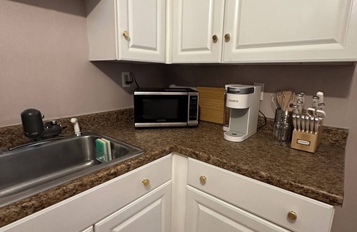 Scranton Apartment | Private Cozy 2-bedroom apartment in charming Scranton with AC