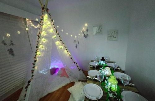 Burnaby Villa | Private Cozy and Spacious 2br Home with TeePee Dining Room! Private Parking! Self Check-in