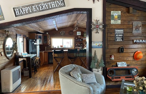Ninilchik Cabin | Private Cozy Cabin with Amazing Inlet Views