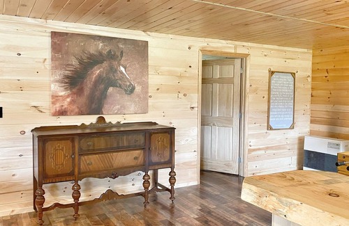 Moira Cottage | Private Cozy Country Cottage on the ATV trails!
