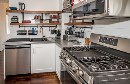 Nelson House | Private cozy Nelson long stay home with stunning views