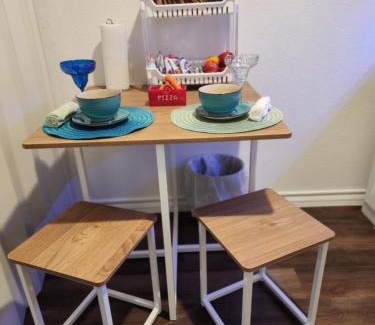San Antonio House | Private Cozy Room and Bathroom in Home near Seaworld Riverwalk and AFB