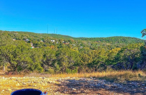 San Antonio Cottage | Private Cozy Safe Casita Texas Hill Country Retreat