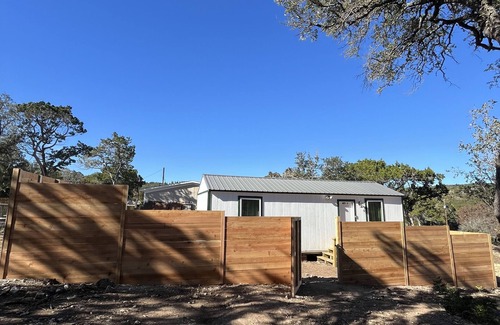 San Antonio Cottage | Private Cozy Safe Casita Texas Hill Country Retreat