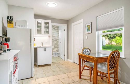 Rock Ridge Apartment | Private cozy studio in sunny Vero Beach. Centrally located to all amenities.