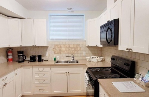 South Newton House | Private Cozy Suite with Parking and options for one bedroom or two bedbedrooms