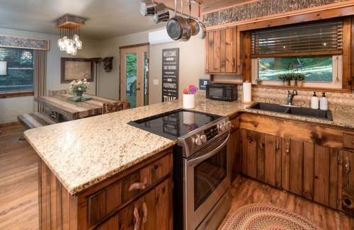 Robbinsville Cabin | Private Creek, Hiking Trail System, Trout Fishing Onsite + Game Room, WiFi, Fire