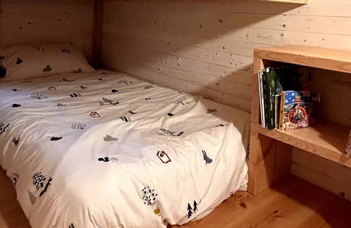 Regional District of Nanaimo Other | Private Creekside Cabin minutes from Parksville
