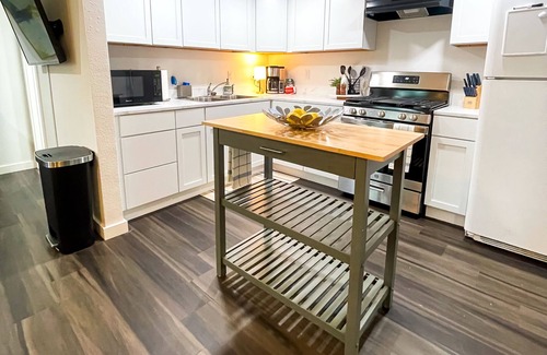 Kessler Apartment | Private Dallas/Bishop Arts Retreat