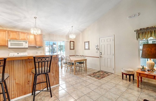 Rockport House | Private deck, boat parking, 2 bedroom 2 bath coastal cottage in Holiday Beach