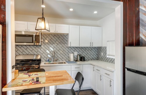 Frazier Park Apartment | Private Deck & Views: Frazier Mountain Cabin